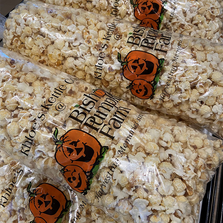 It's snack time in Coyote Bend! Stop by for cotton candy, dippin dots, Khloe's Kettle Corn and more!